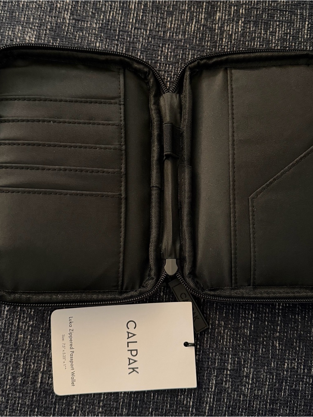 Calpak rose quartz padded travel passport sleeve NWT - Picture 3 of 5